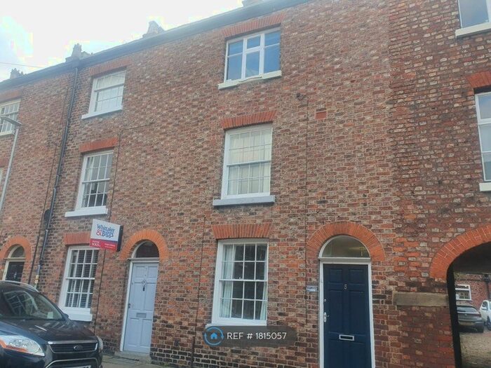 2 Bedroom Terraced House To Rent In St. Georges Street, Macclesfield, SK11