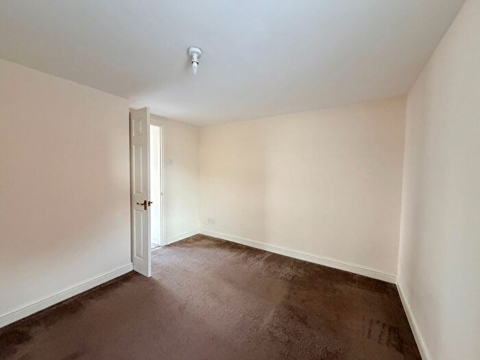 1 Bedroom Maisonette To Rent In Trafalgar Road, Horsham, RH12