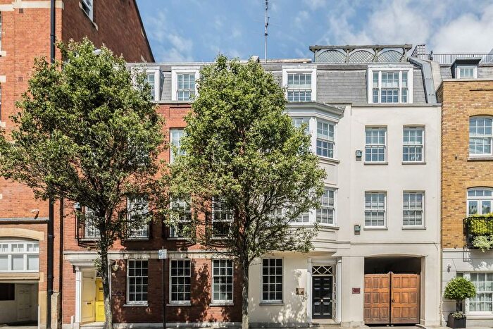 3 Bedroom Flat To Rent In Farm Street, London, W1J