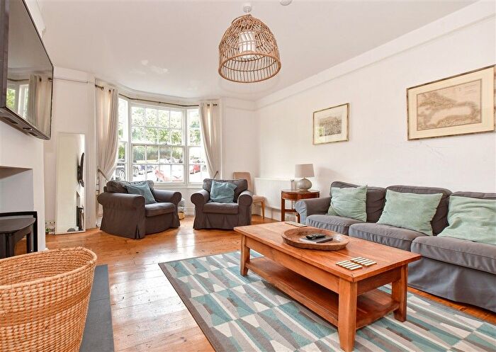 5 Bedroom Town House For Sale In Union Road, Cowes, Isle Of Wight, PO31