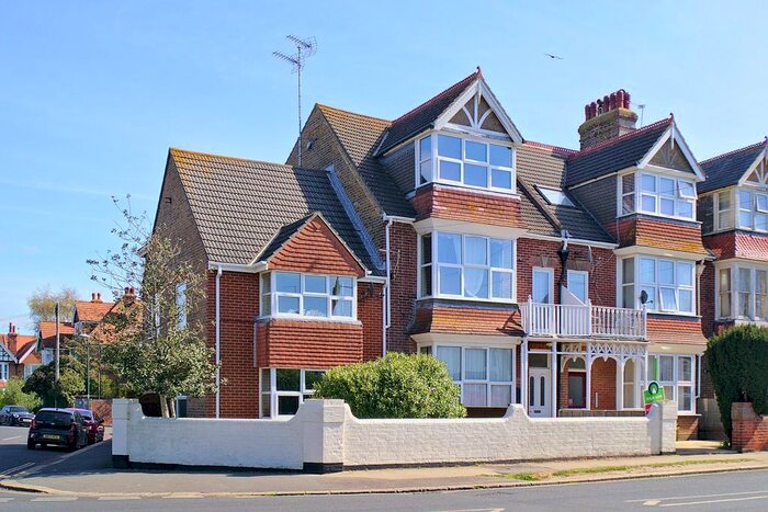 1 Bedroom Flat For Sale In Richmond Avenue West, Aldwick, Bognor Regis, West Sussex, PO21