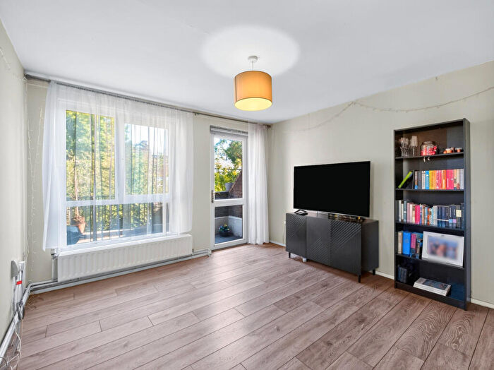 2 Bedroom Apartment To Rent In Hamilton Park, London, N5
