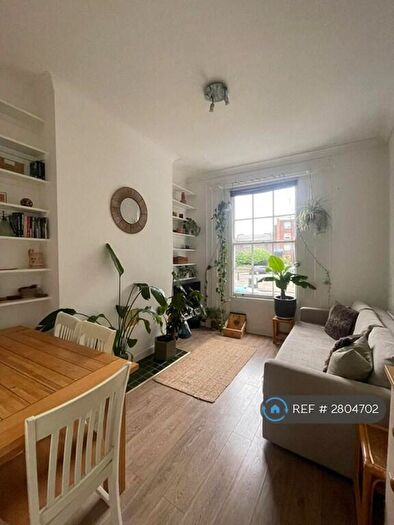 1 Bedroom Flat To Rent In Cadogan Terrace, London, E9
