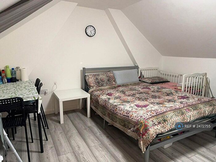 Studio To Rent In East Ferry Road, London, E14