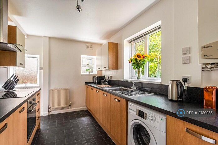 5 Bedroom Semi Detached House To Rent In Hillside, Brighton, BN2