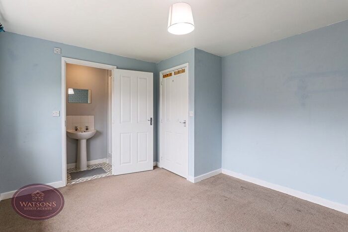 3 Bedroom Semi-Detached House For Sale In Tyrian Street, Giltbrook, Nottingham, NG16