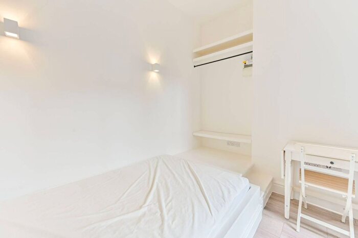 Studio To Rent In Claremont Road, Queen's Park, London, W9