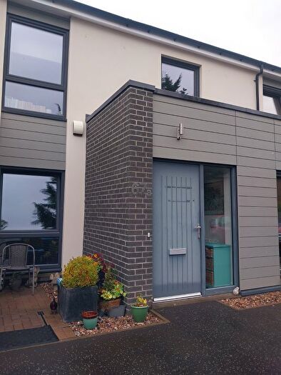 2 Bedroom Flat To Rent In Ladywell Avenue, Edinburgh, Midlothian, EH12