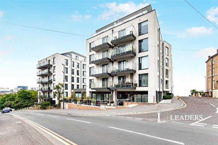 2 Bedroom Flat To Rent In Beacon Road, Bournemouth, Dorset, BH2