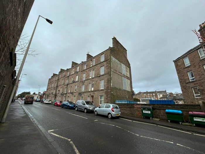1 Bedroom Flat To Rent In Strathmore Avenue, Dundee, DD3