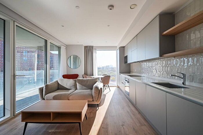 2 Bedroom Flat To Rent In Hightail Point, East Village, Stratford, London, E20