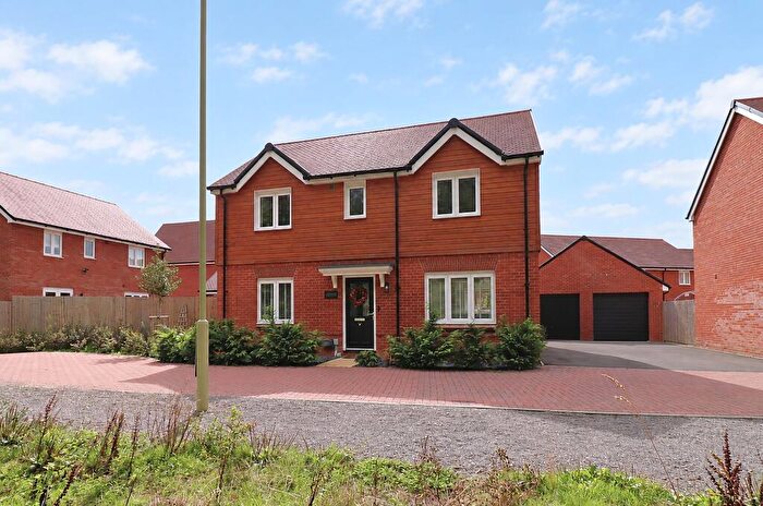 4 Bedroom Detached House For Sale In Monks Brook Road, Curdridge, SO30