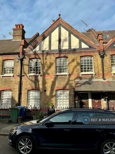 2 Bedroom Maisonette To Rent In Merrow Street, London, SE17