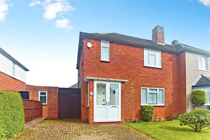 3 Bedroom Semi Detached House For Sale In Wentworth Way, South Croydon, Surrey, CR2