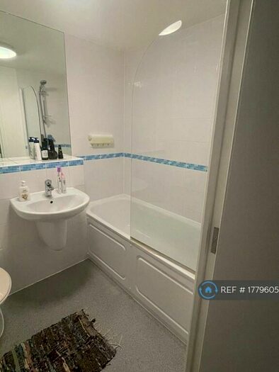 1 Bedroom Flat To Rent In Meridia Court, London, E15