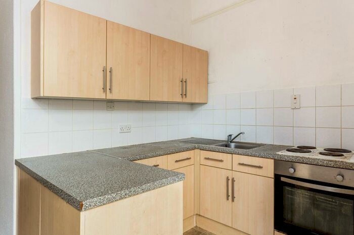 Studio To Rent In Elm Grove, Southsea, PO5