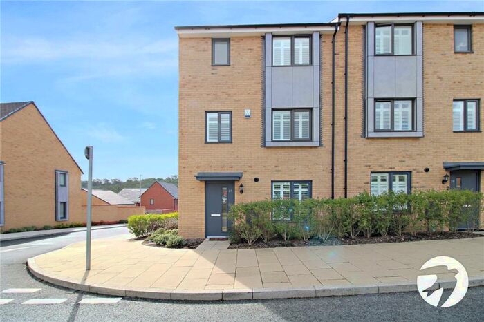 4 Bedroom Semi-Detached House To Rent In Castle Hill Drive, Castle Hill, Ebbsfleet Valley, Swanscombe, DA10