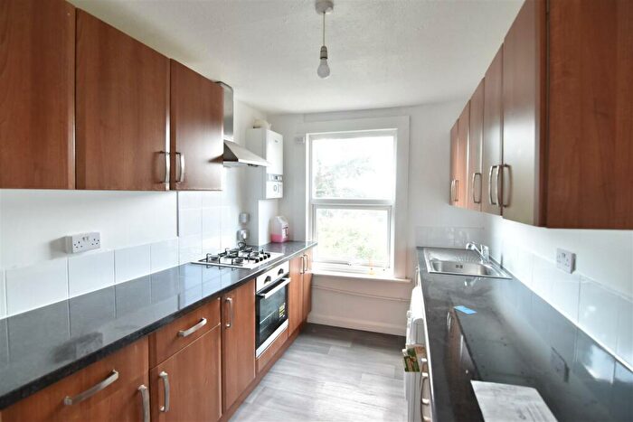 2 Bedroom Apartment To Rent In Norwich RoadFlat AThornton HeathSurrey, CR7