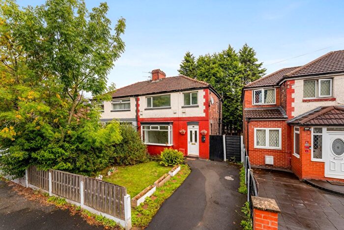 3 Bedroom Semi-Detached House For Sale In Balmoral Avenue, Whitefield, M45