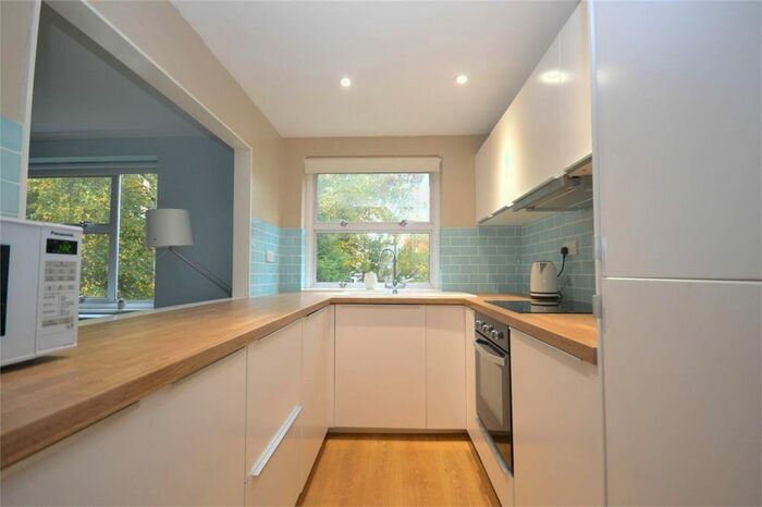 1 Bedroom Flat To Rent In Hepple Close, Isleworth, TW7