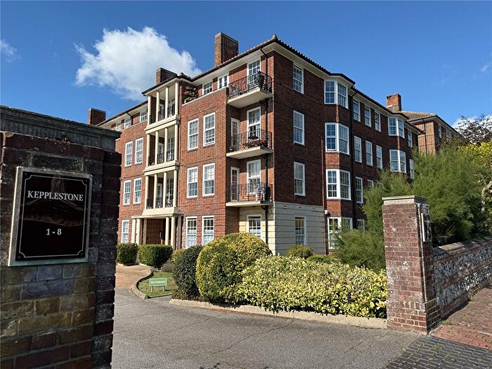 4 Bedroom Flat For Sale In King Edwards Parade, Meads, Eastbourne, BN20