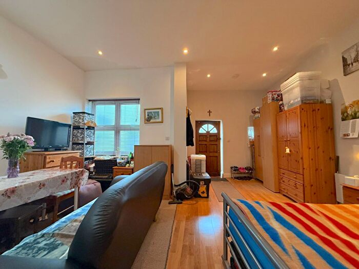 Studio To Rent In Victory Road Mews, Wimbledon, SW19