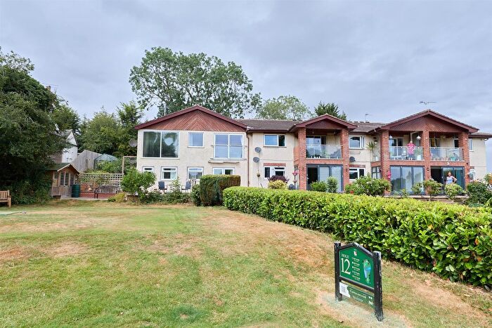 2 Bedroom Flat To Rent In Fairways Court, Hinckley, LE10