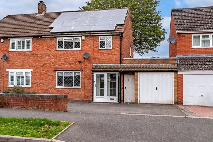 3 Bedroom Semi-Detached House For Sale In Buckingham Road, Penn, Wolverhampton, West Midlands, WV4