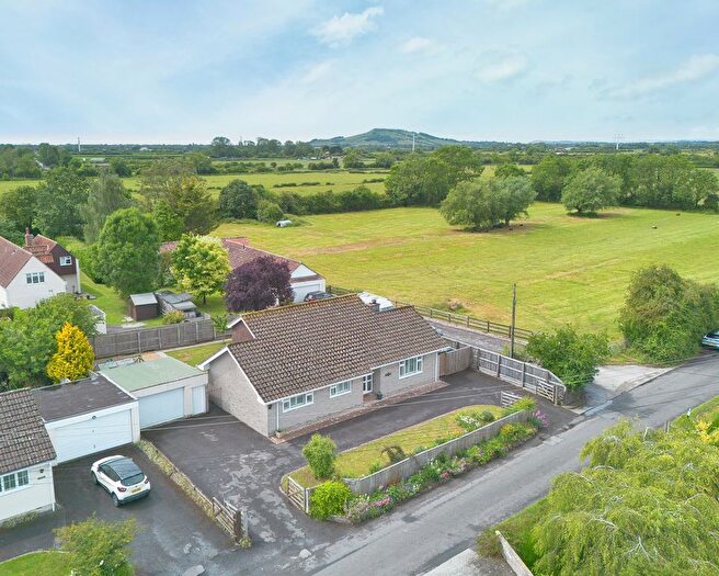 4 Bedroom Detached Bungalow For Sale In Kingsway, Mark, Highbridge, TA9