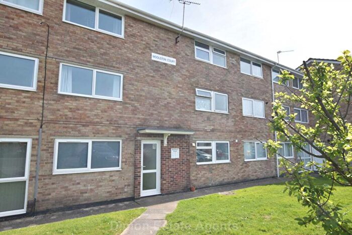 2 Bedroom Flat For Sale In Broadsands Drive, Gomer, PO12