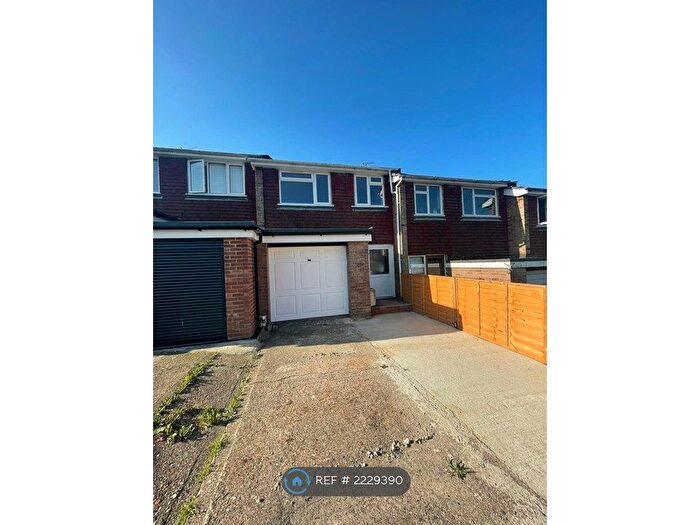 3 Bedroom Terraced House To Rent In Highcroft Crescent, Heathfield, TN21