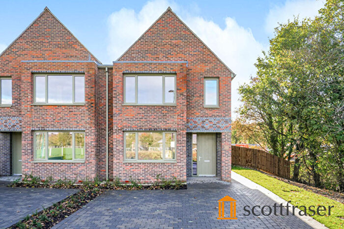 3 Bedroom Semi-Detached House To Rent In Barton Fields Road, Headington, OX3