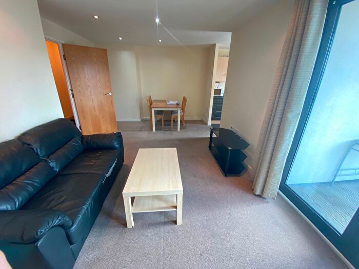 2 Bedroom Flat To Rent In Apartment, Salubrious Court, Salubrious Passage, Swansea, SA1