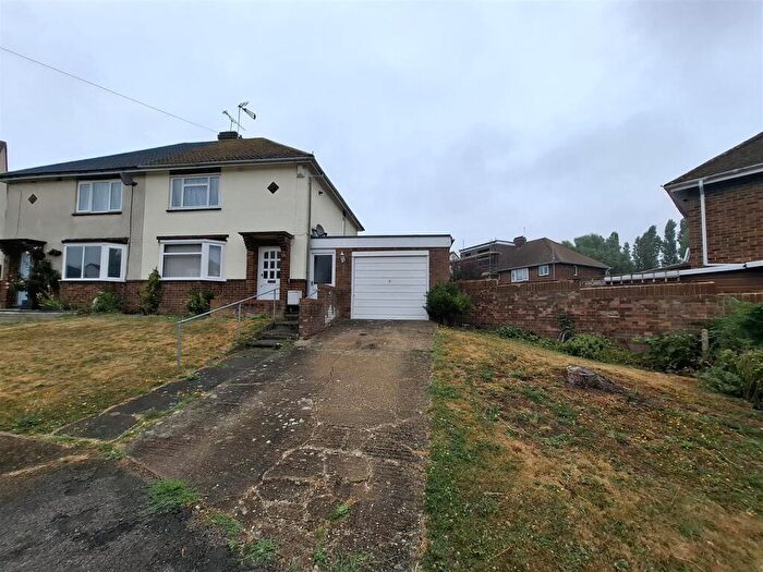 2 Bedroom Semi-Detached House To Rent In Pinewood Drive, Bletchley, Milton Keynes, MK2