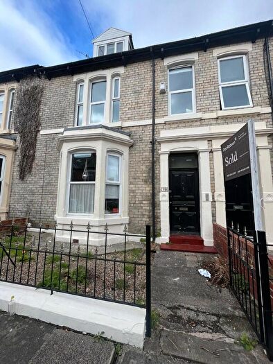 7 Bedroom Terraced House To Rent In Devonshire Place, Newcastle Upon Tyne, NE2