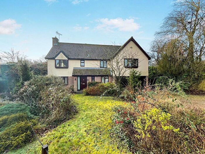 5 Bedroom Detached House For Sale In Lakelands, Hockwold, IP26