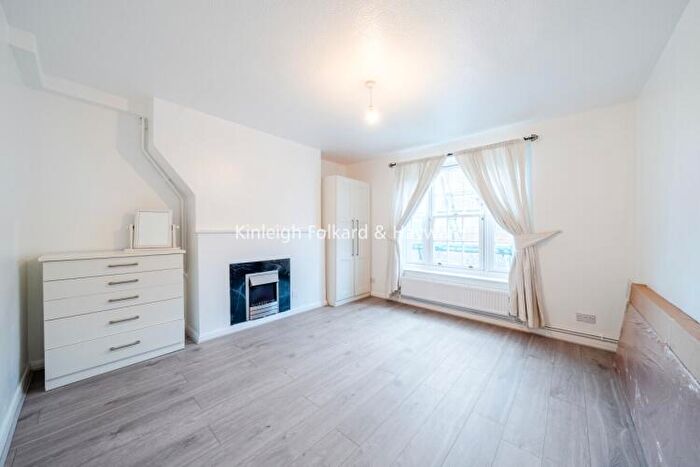 1 Bedroom Flat To Rent In Newburn Street Kennington, SE11