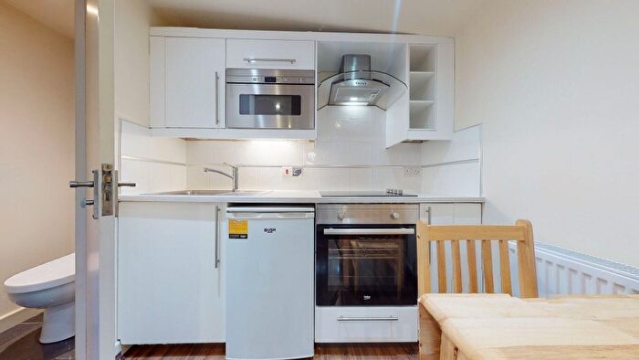 Studio To Rent In Cranhurst Road, London, NW2