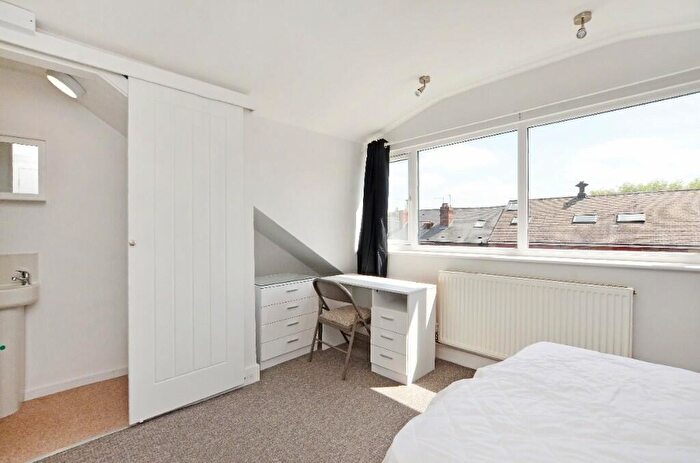 5 Bedroom House To Rent In - Edmund Road One Room Available In House Share, Sheffield, S2