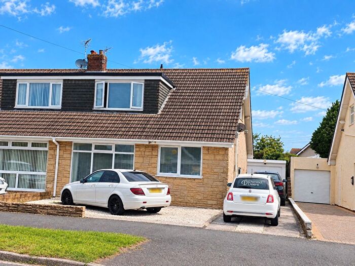 4 Bedroom Bungalow For Sale In Fulmar Road, Nottage, Porthcawl, CF36