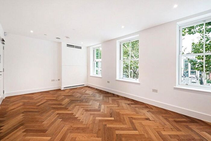 1 Bedroom Flat To Rent In Charlotte Street, Fitzrovia, London, W1T