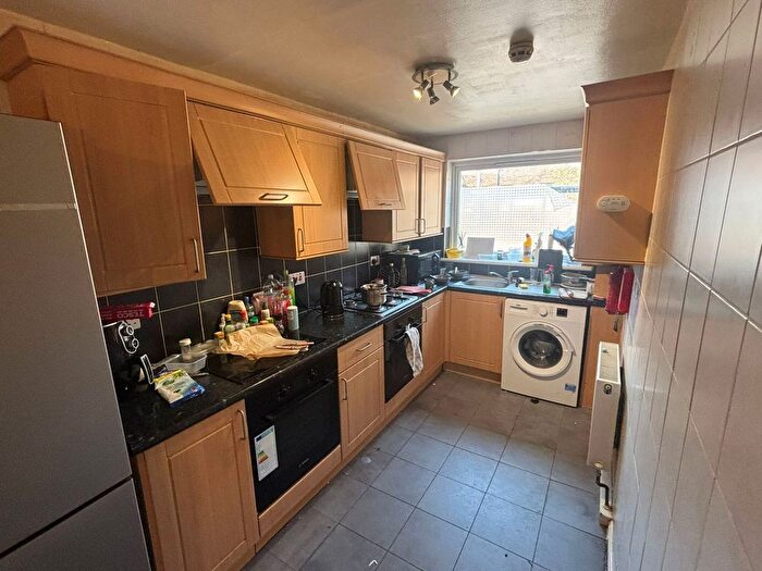 6 Bedroom Flat To Rent In Dunton Road, London, SE1