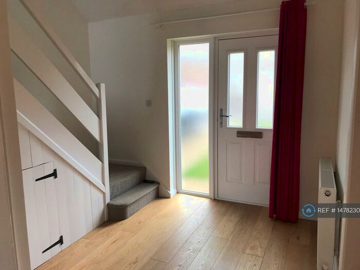 3 Bedroom Semi-Detached House To Rent In Wood End, Banbury, OX16