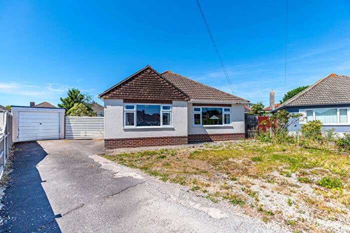 3 Bedroom Detached Bungalow For Sale In Donnelly Road, Tuckton, Bournemouth, BH6