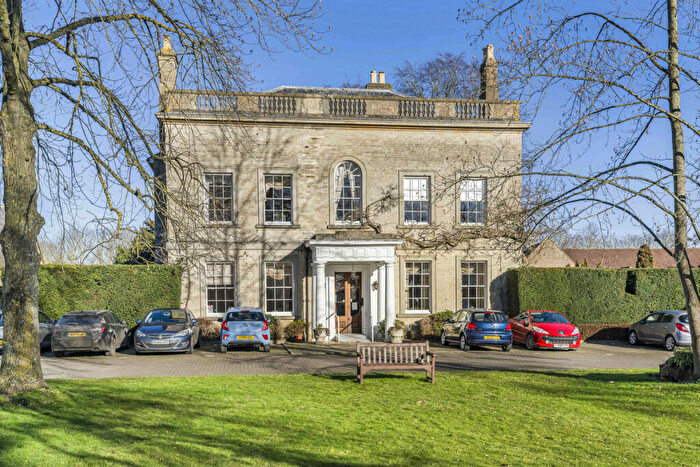 1 Bedroom Apartment For Sale In Kings End, Bicester, OX26