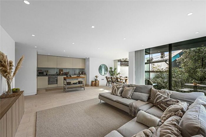 3 Bedroom Apartment To Rent In Latitude House, Oval Road, London, NW1