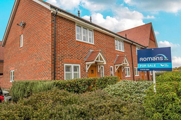 2 Bedroom End Of Terrace House For Sale In Soames Place, Wokingham, Berkshire, RG40