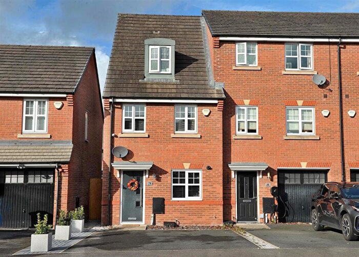 3 Bedroom Semi-Detached House For Sale In Roseway Avenue, Cadishead, M44