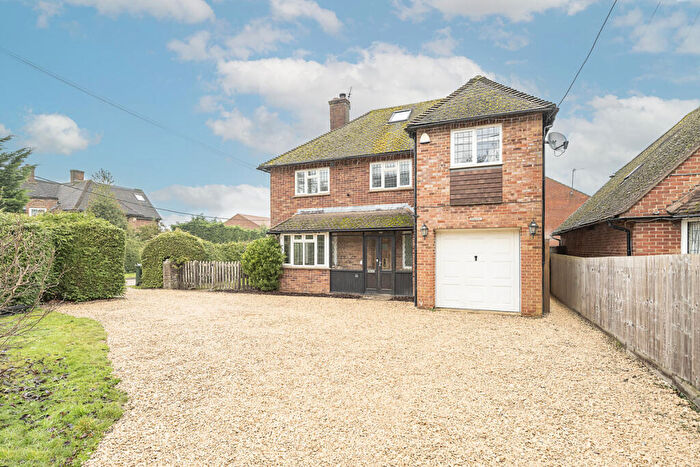 5 Bedroom Detached House For Sale In Lycrome Road, Chesham, HP5