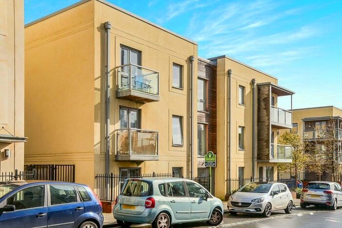 1 Bedroom Flat To Rent In Wall Street, Plymouth, PL1